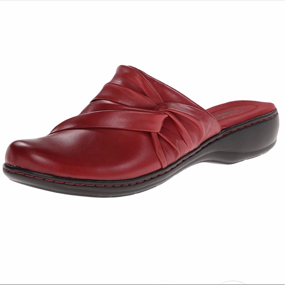 clarks womens red